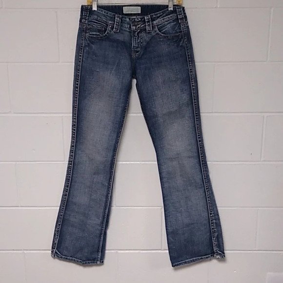 MAURICES JENNA, BOOTCUT, MIDRISE, SIDE LEG VENT, LIGHTLY DISTRESSED, LONG, JEANS - Picture 1 of 16